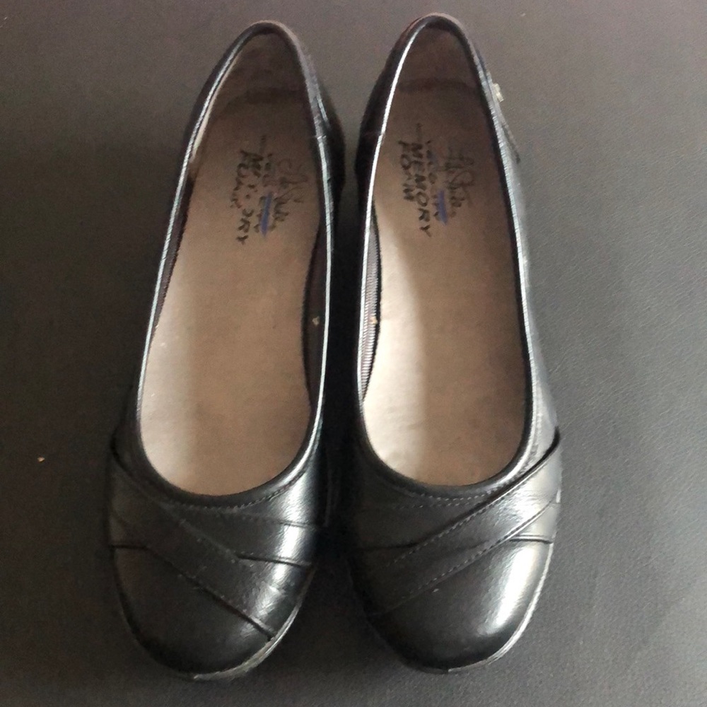 Black casual shoes